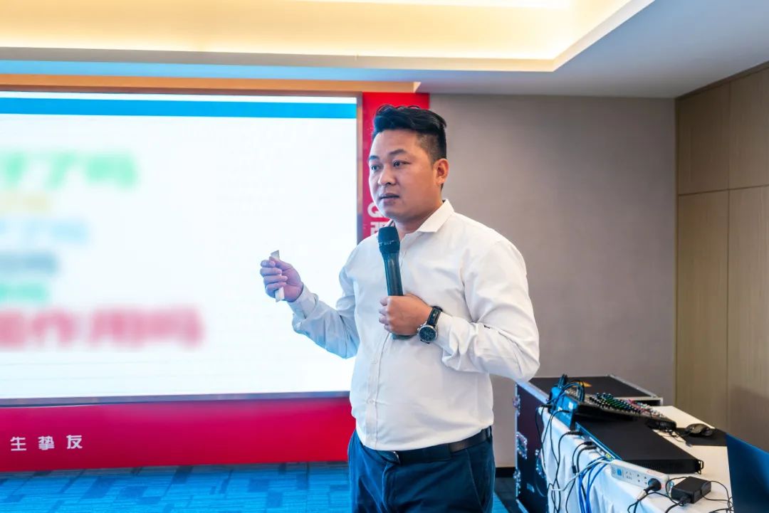聚勢共鑒?標(biāo)桿領(lǐng)航 | 強(qiáng)輝2025區(qū)域培訓(xùn)峰會暨美學(xué)賦能行動晉江站圓滿落幕(圖13)